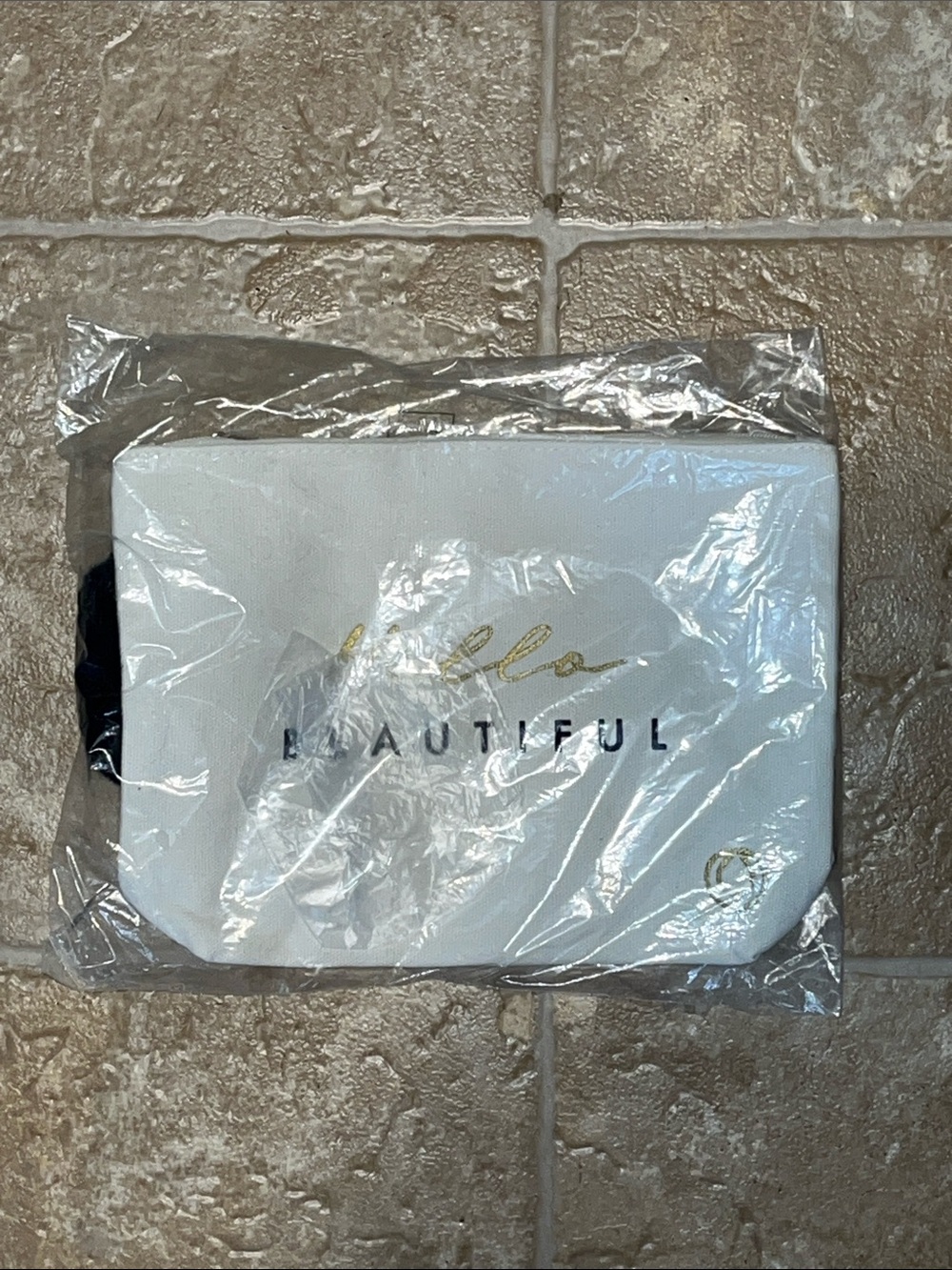 NWOT Hello Beautiful Monat White Cosmetic Pouch with Gold Script
